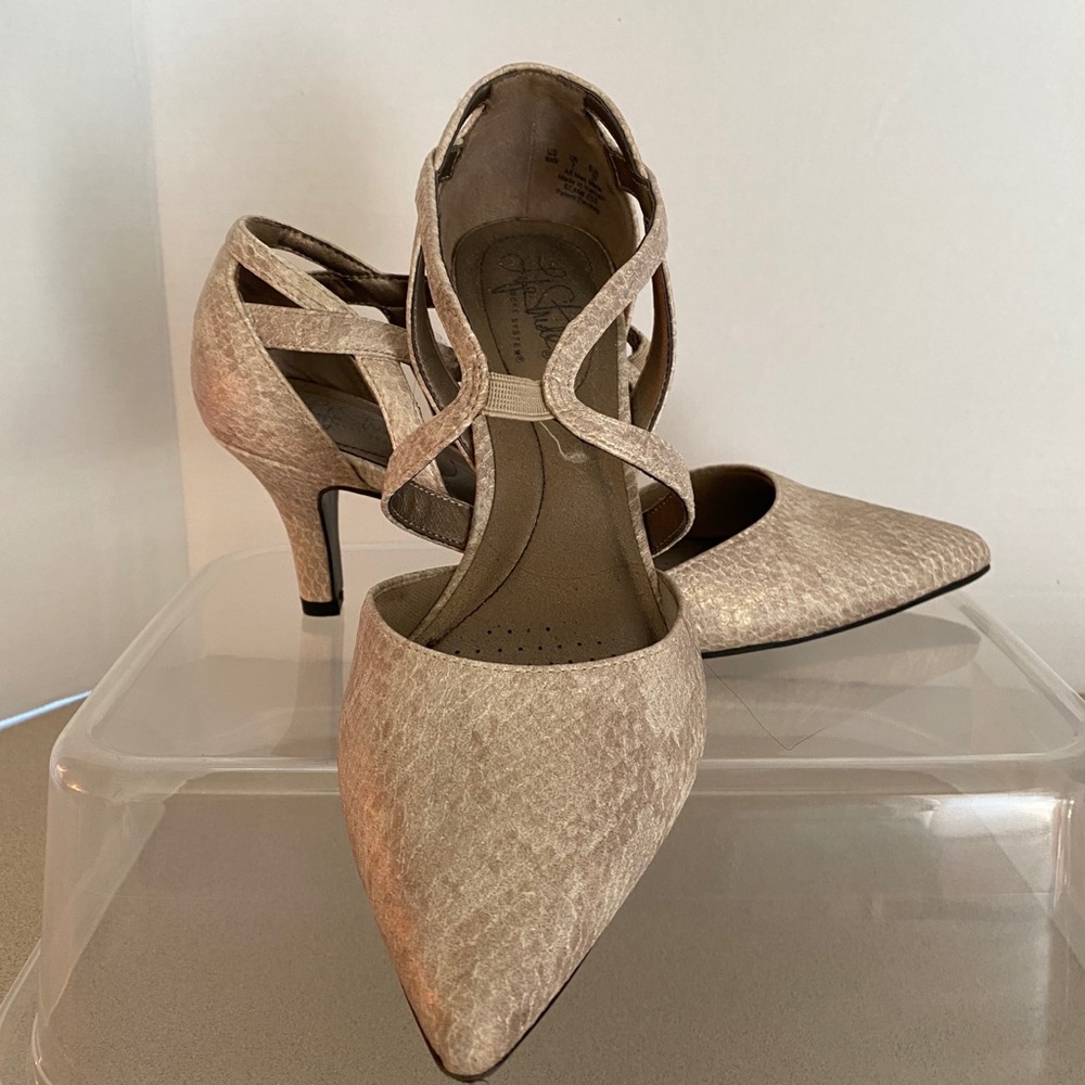 Dress heel